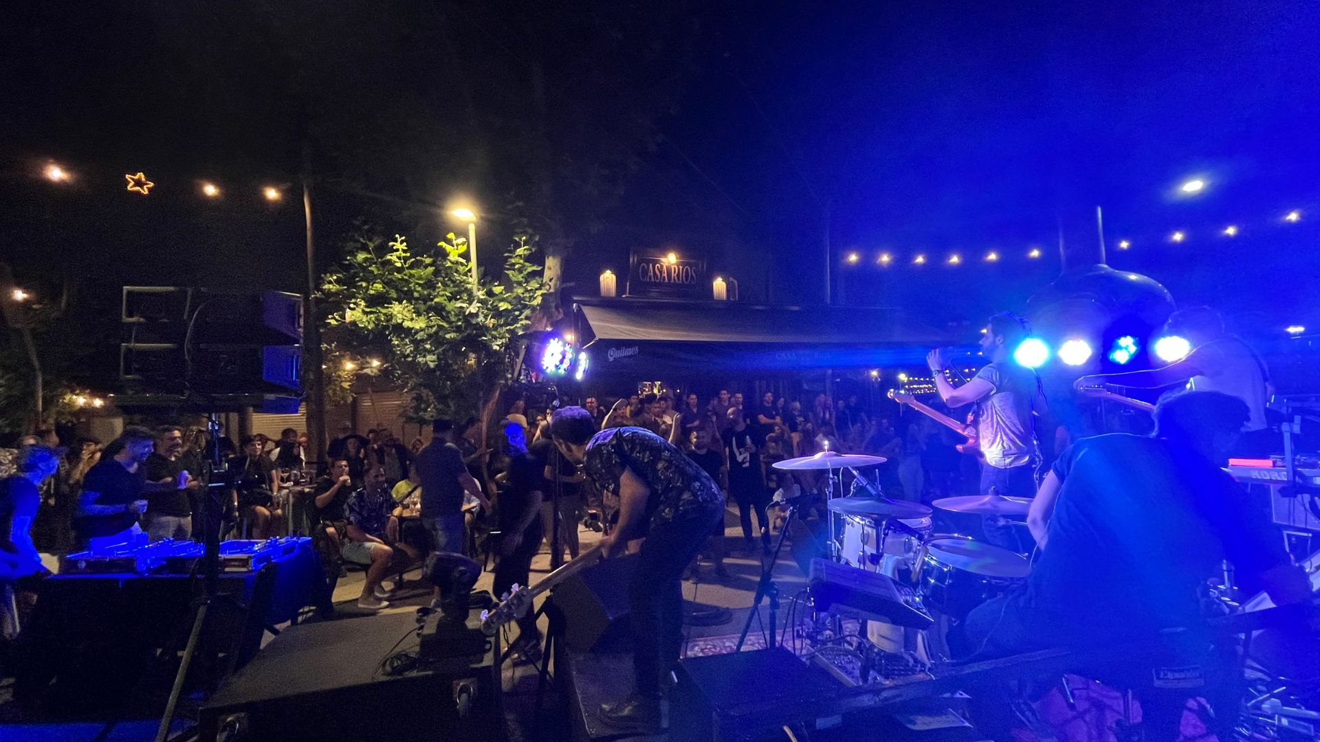 Noche a puro rock en Funes: Casa Ríos despide el 2025 con Cristian Amado y una gran jam abierta